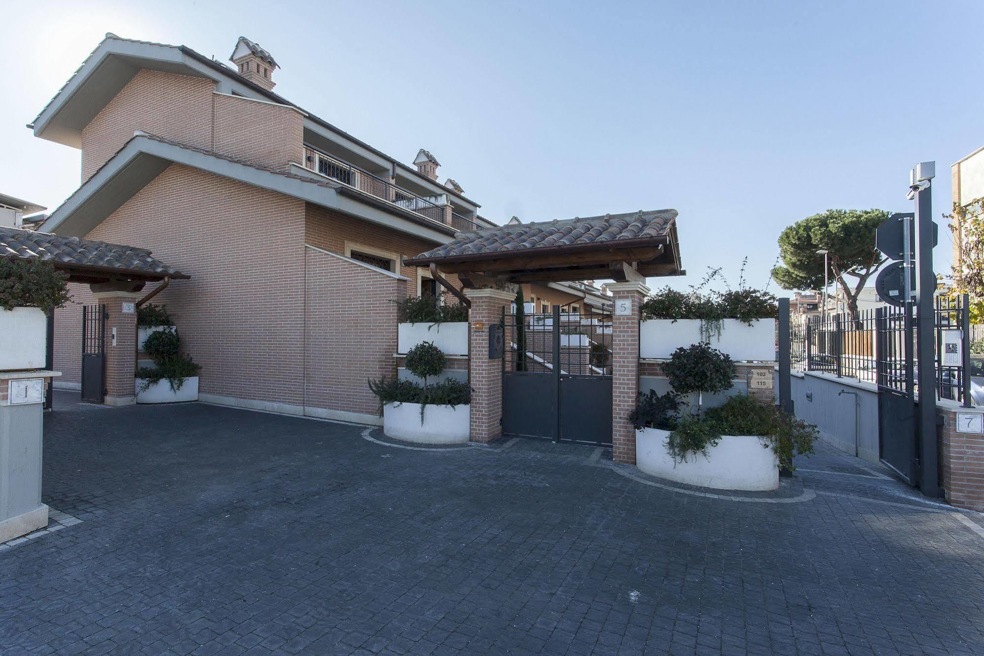 Domus Anagnina Villa Чампино Екстериор снимка